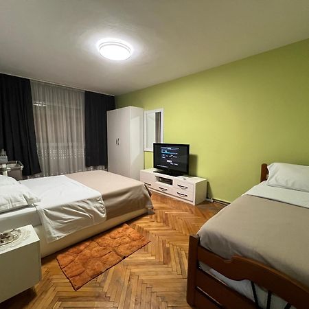 Downtown Retreat "Spiranca" Apartment Tirana Exterior foto